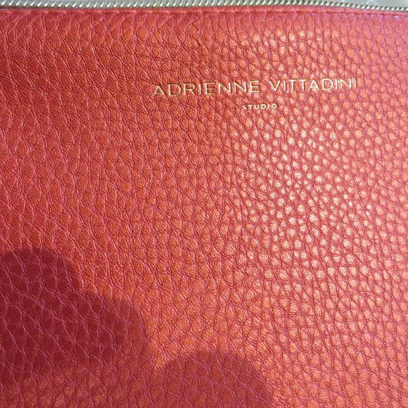 Adrienne Vittadini Studio, Charging Wallet - Picture 3 of 5